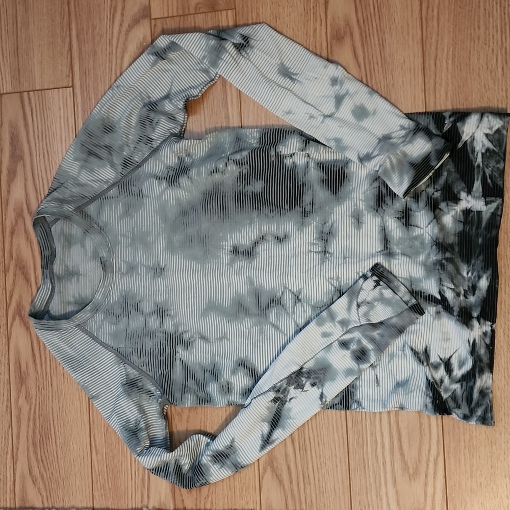 Lululemon Swiftly Tech long sleeve size 6